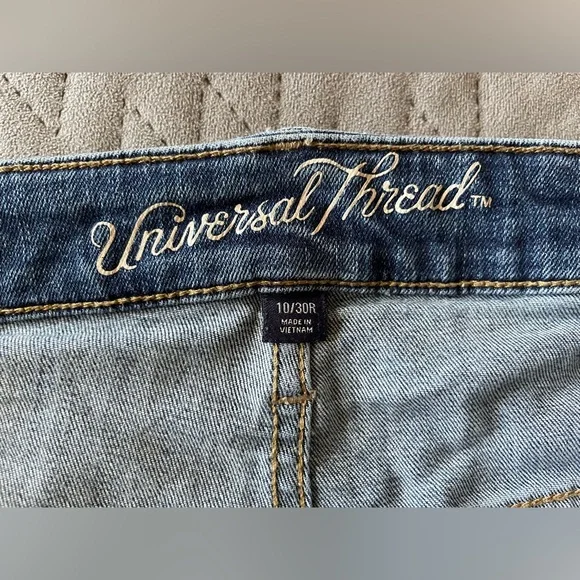Universal Thread High Rise Jeans - Picture 4 of 7